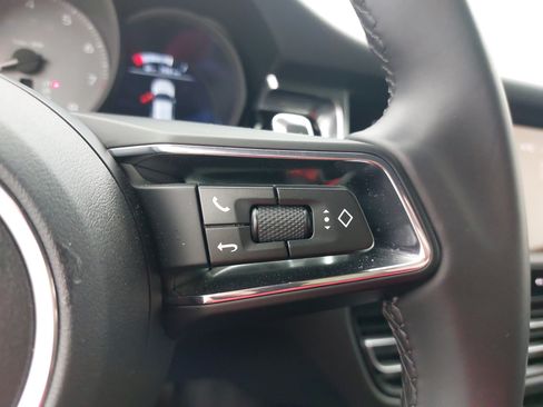 Certified 2026 Porsche Macan S AWD/4WD image 20