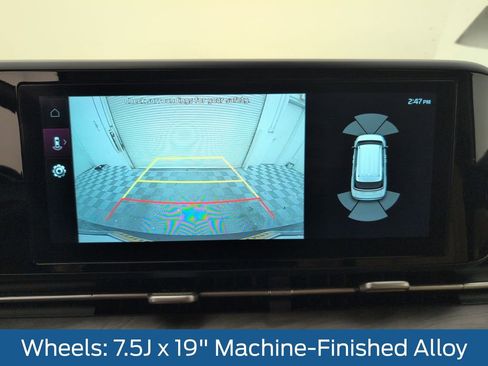 Used 2024 Kia Carnival EX FWD image 29