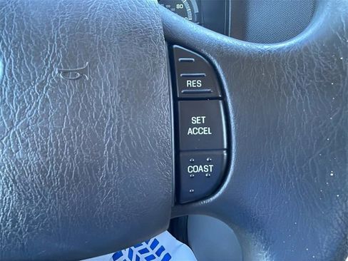 Used 2011 Ford E-450 and Econoline 450 Super Duty image 16