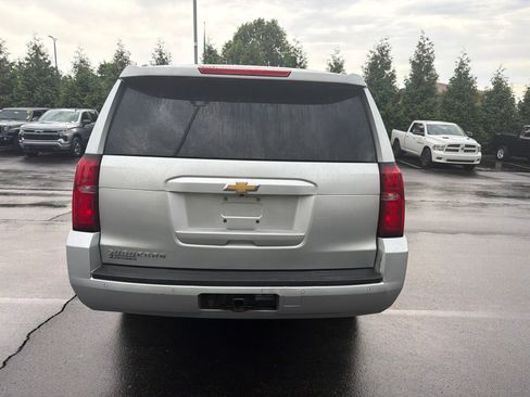 Used 2018 Chevrolet Suburban LT AWD/4WD image 4