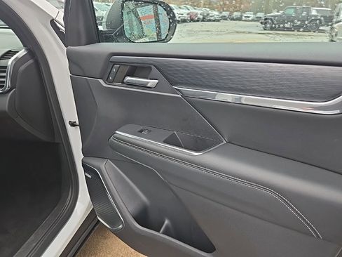 Used 2024 GMC Acadia Elevation image 73