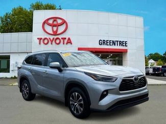 Certified 2024 Toyota Highlander XLE AWD/4WD video 1
