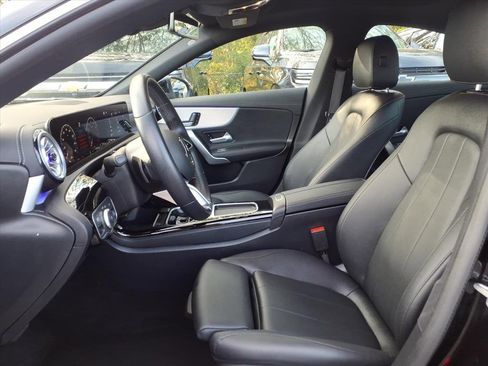 Used 2025 Mercedes-Benz CLA 250 image 11