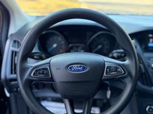 Used 2018 Ford Focus S image 17