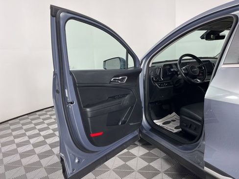 Used 2024 Kia Sportage EX image 17