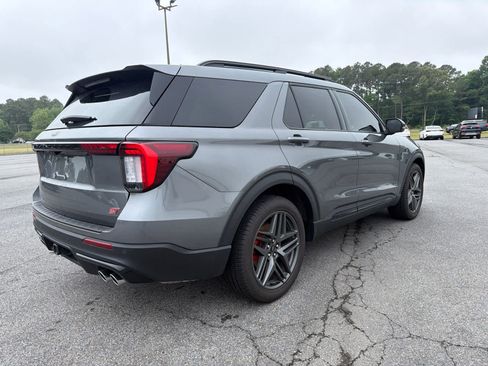 Used 2025 Ford Explorer ST AWD/4WD image 6
