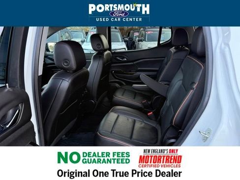 Used 2023 GMC Acadia AT4 w/ Preferred Package image 5