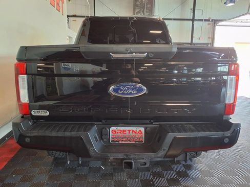 Used 2019 Ford F250 Lariat w/ Lariat Value Package AWD/4WD image 5