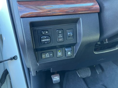 Used 2016 Toyota Tundra Limited image 23