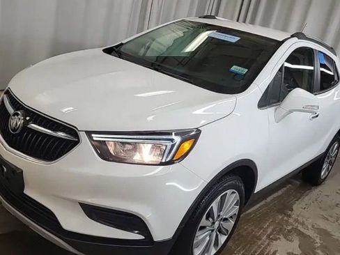 Used 2018 Buick Encore Preferred image 1