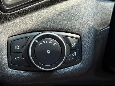 Used 2017 Ford Escape Titanium FWD image 23