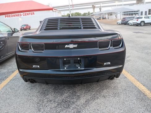 Used 2013 Chevrolet Camaro LS RWD image 9