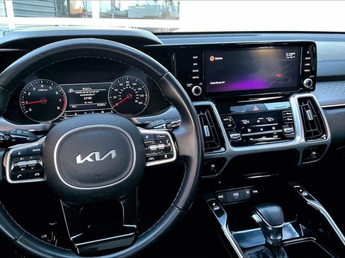 Used 2022 Kia Sorento SX image 6