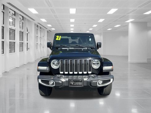 Used 2021 Jeep Wrangler Unlimited Sahara AWD/4WD image 2