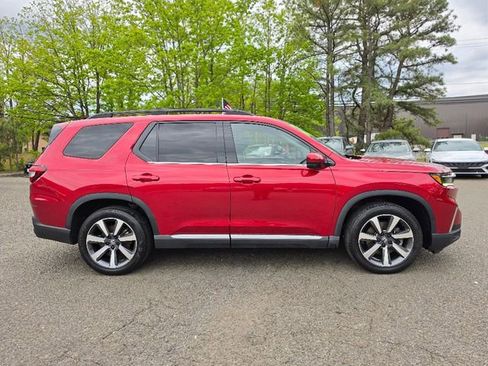 Used 2023 Honda Pilot Elite image 6