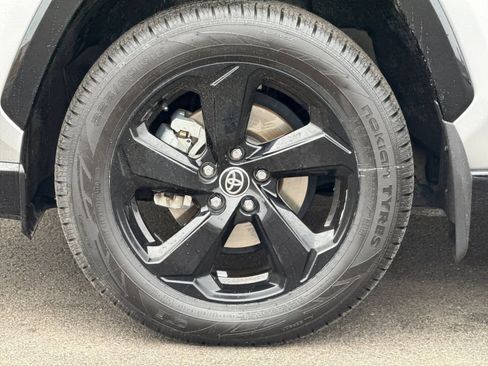 Used 2020 Toyota RAV4 XSE image 32