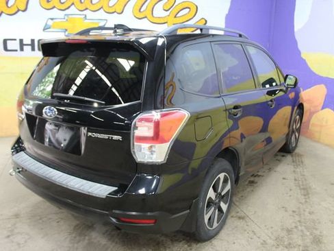 Used 2018 Subaru Forester 2.5i Premium AWD/4WD image 8