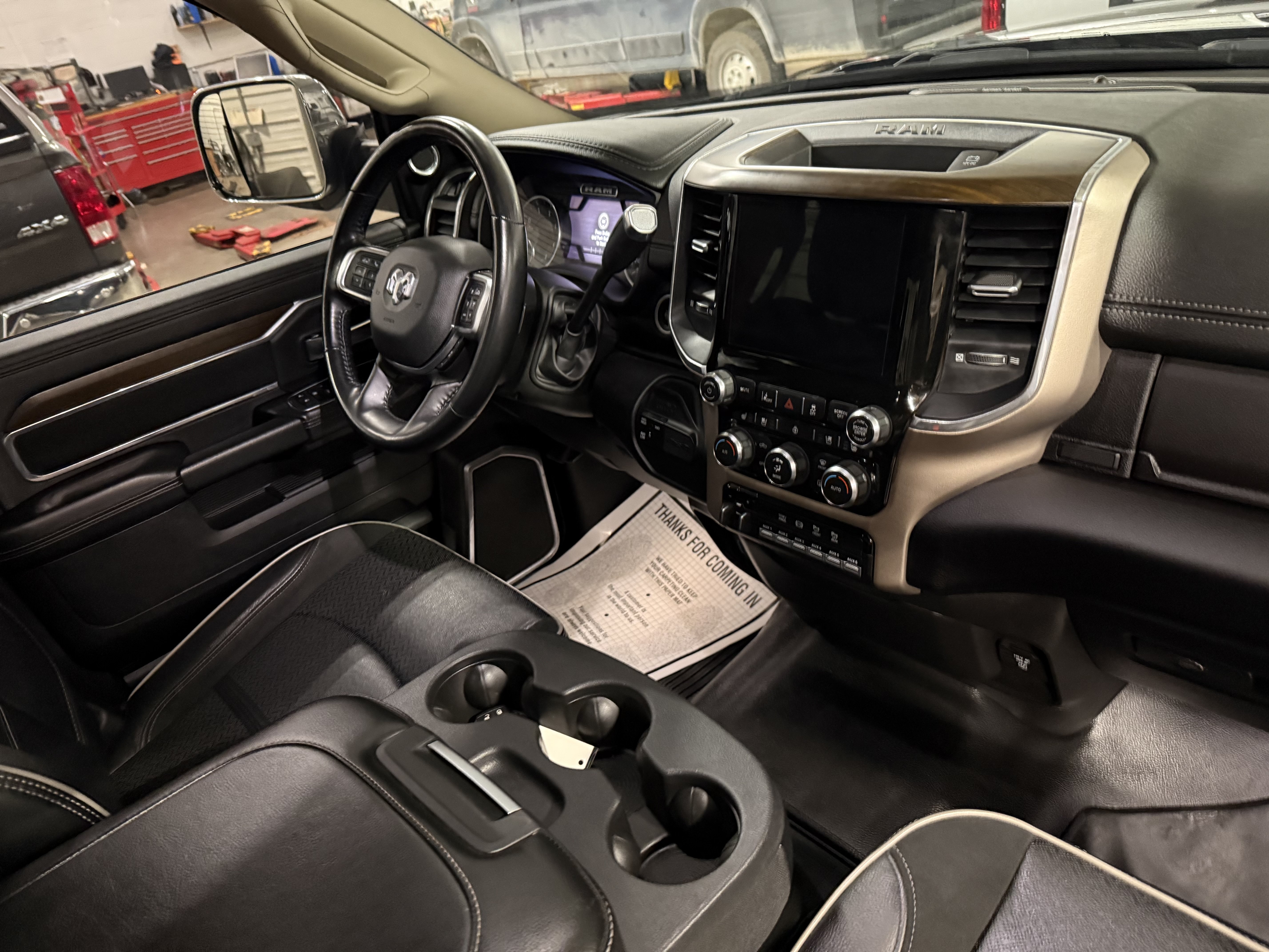 Used 2022 RAM 3500 Laramie AWD/4WD image 12