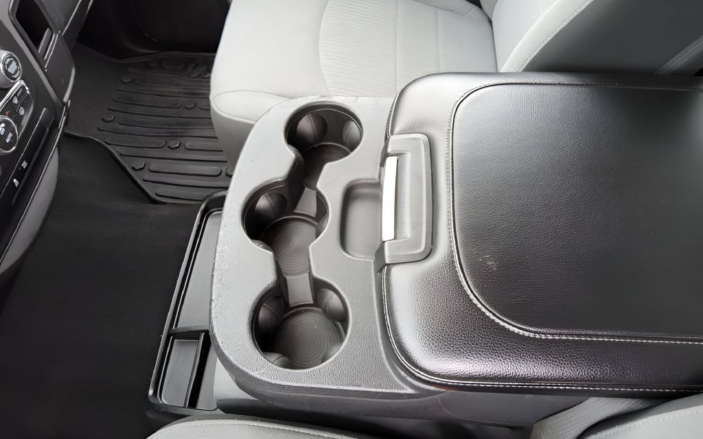 Used 2023 RAM 1500 Classic SLT w/ Electronics Group AWD/4WD image 14