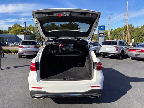 Used 2019 Mercedes-Benz GLC 300 4MATIC image 19