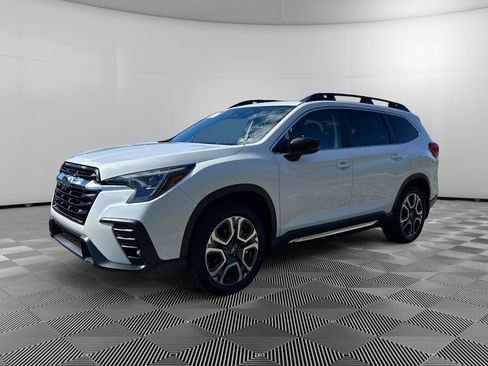 New 2025 Subaru Ascent Limited image 3