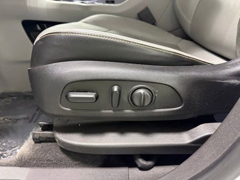 Used 2020 GMC Terrain SLT w/ Preferred Package image 14