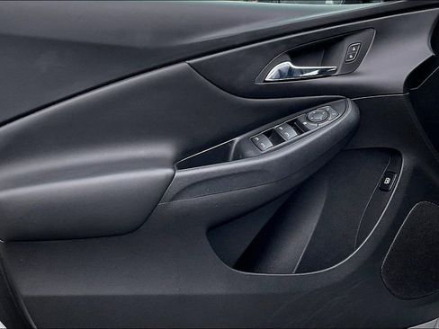 Used 2018 Chevrolet Volt LT image 26