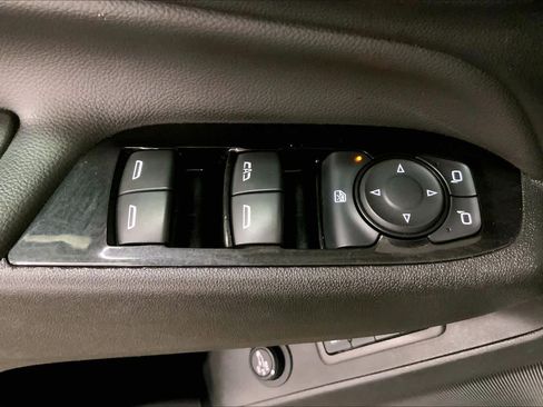 Used 2022 Chevrolet Equinox Premier image 34