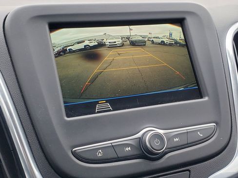 Used 2019 Chevrolet Equinox LT w/ Driver Convenience Package image 26