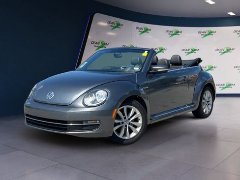 Used 2013 Volkswagen Beetle TDI image 3