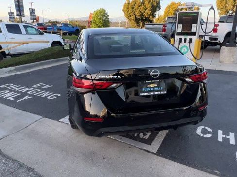 Used 2024 Nissan Sentra S image 7