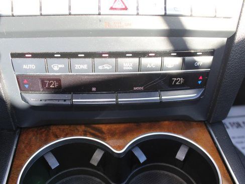 Used 2016 Mercedes-Benz E 400 Cabriolet image 32