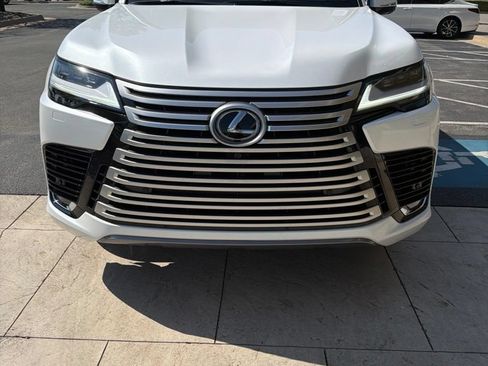 Used 2026 Lexus LX 600 4WD w/ Accessory Package (2T) image 8
