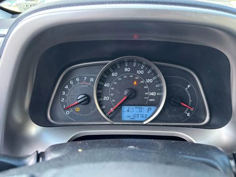 Used 2014 Toyota RAV4 LE image 11