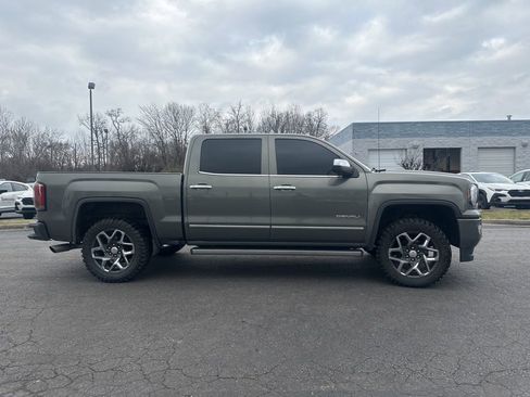 Used 2018 GMC Sierra 2500 Denali w/ Duramax Plus Package image 4