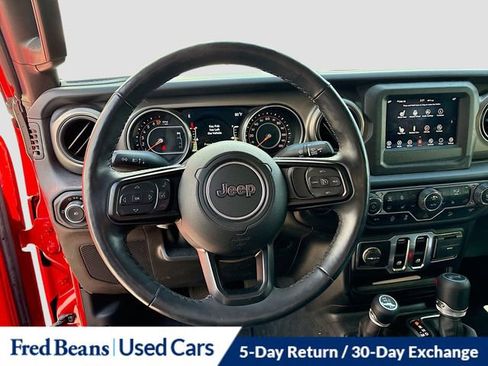 Used 2021 Jeep Wrangler Sport AWD/4WD image 16