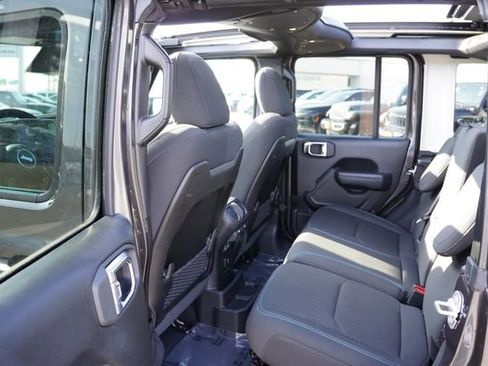 Certified 2025 Jeep Wrangler Unlimited Rubicon 4xe w/ Convenience Group image 18