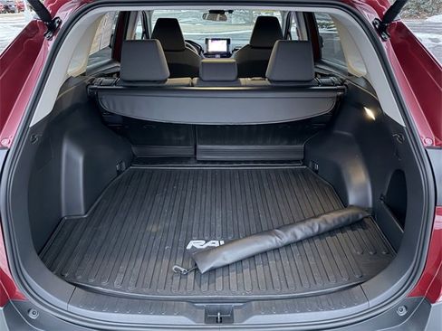 Used 2024 Toyota RAV4 XLE image 16
