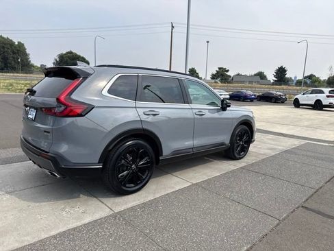 Used 2023 Honda CR-V Sport Touring image 4