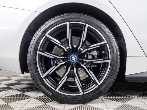 Used 2023 BMW i4 eDrive40 w/ M Sport Package RWD image 40