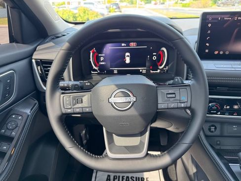 Used 2026 Nissan Rogue Platinum w/ Platinum Premium Package AWD/4WD image 19