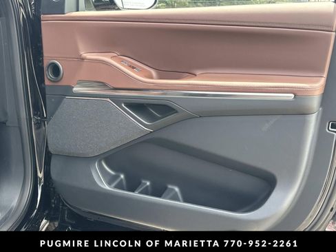 New 2026 Lincoln Navigator L Reserve AWD/4WD image 14