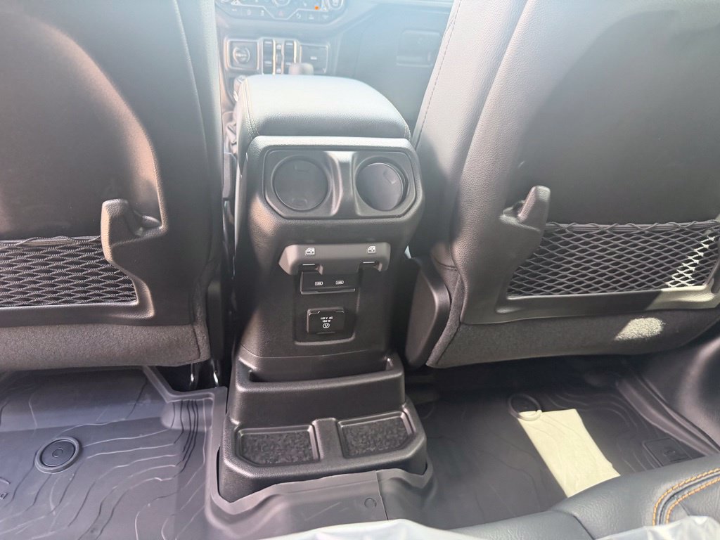 New 2027 Jeep Wrangler Unlimited Sahara AWD/4WD image 30