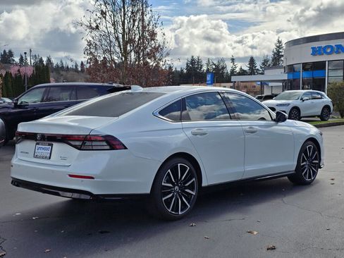Certified 2023 Honda Accord Touring image 16