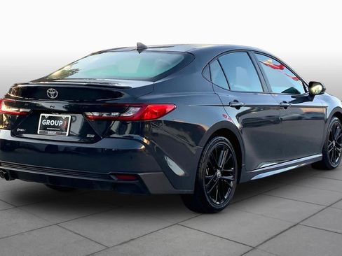 Used 2025 Toyota Camry SE FWD image 13
