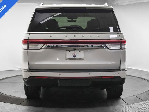 Used 2022 Lincoln Navigator Reserve image 6