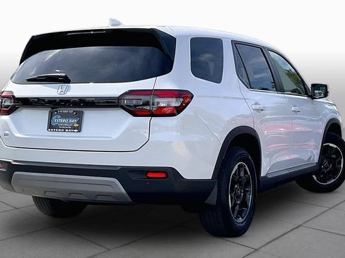 Used 2025 Honda Pilot EX-L image 13
