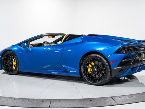Used 2023 Lamborghini Huracan EVO AWD/4WD image 5