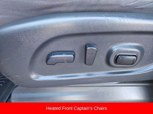 Used 2021 Nissan Titan SV w/ SV Convenience Package image 24