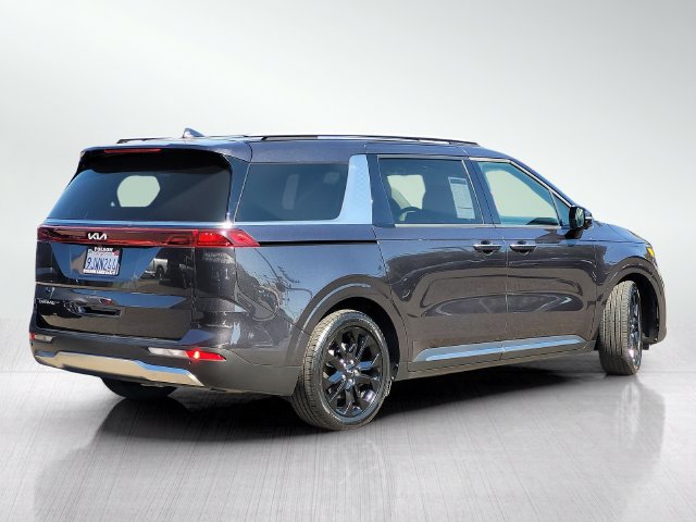 Used 2024 Kia Carnival SX FWD image 4